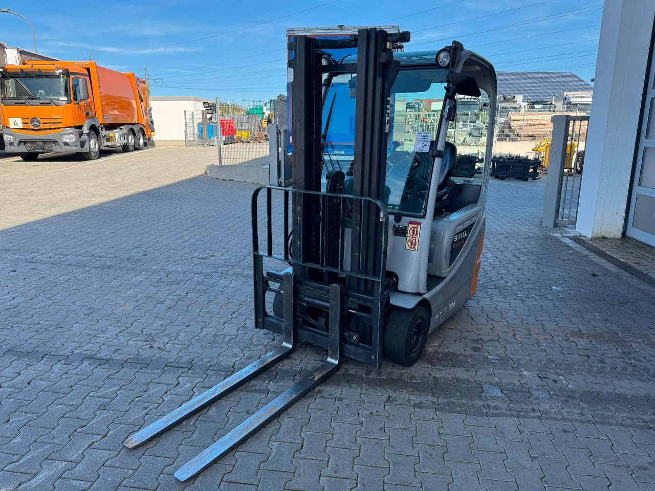 Still RX20-14 / Triplex: 4.60m! / nur 2.438h! / SS - מלגזה חשמלית: תמונה 5 Still RX20-14 / Triplex: 4.60m! / nur 2.438h! / SS - מלגזה חשמלית: תמונה 5