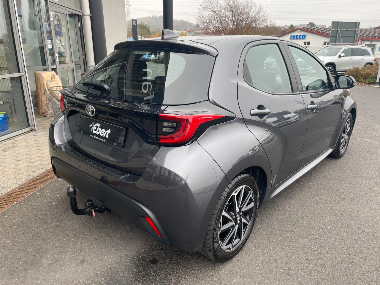 Toyota Yaris 1.5 VVT-iE Aut. Team D AHK+R-Kamera+SHZ - מכונית: תמונה 5 Toyota Yaris 1.5 VVT-iE Aut. Team D AHK+R-Kamera+SHZ - מכונית: תמונה 5