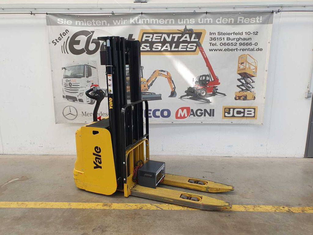 Yale MS 12 AC / Triplex: 4m! / nur 683h! / 2014 - מערים: תמונה 1 Yale MS 12 AC / Triplex: 4m! / nur 683h! / 2014 - מערים: תמונה 1