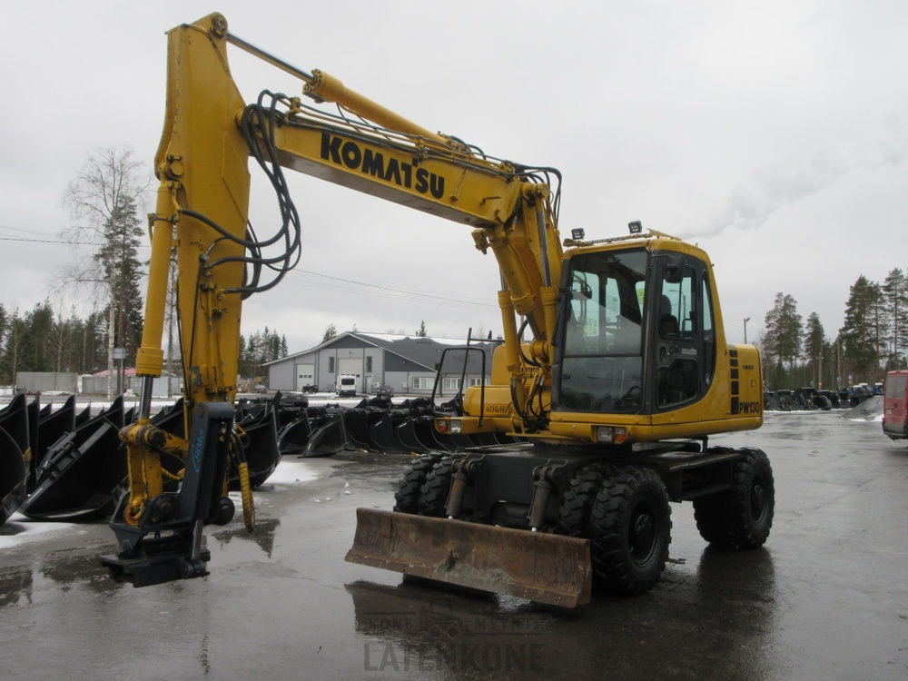 Komatsu PW130-6 Pyöräalustainen kaivinkone - מחפר גלגלים: תמונה 4 Komatsu PW130-6 Pyöräalustainen kaivinkone - מחפר גלגלים: תמונה 4
