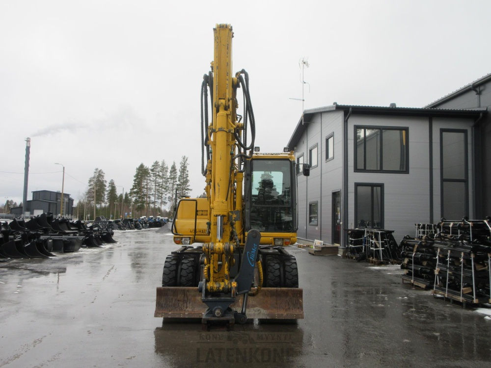Komatsu PW130-6 Pyöräalustainen kaivinkone - מחפר גלגלים: תמונה 3 Komatsu PW130-6 Pyöräalustainen kaivinkone - מחפר גלגלים: תמונה 3