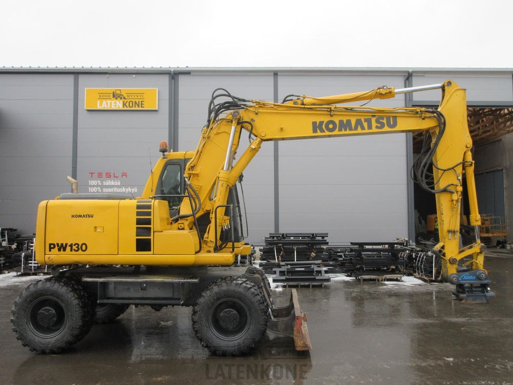 Komatsu PW130-6 Pyöräalustainen kaivinkone - מחפר גלגלים: תמונה 1 Komatsu PW130-6 Pyöräalustainen kaivinkone - מחפר גלגלים: תמונה 1
