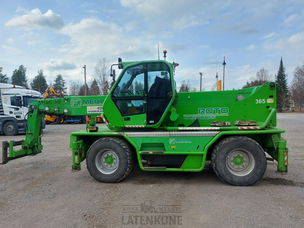 Merlo ROTO 40.25MCSS with basket, remote, jib - מפעיל טלסקופי: תמונה 2 Merlo ROTO 40.25MCSS with basket, remote, jib - מפעיל טלסקופי: תמונה 2