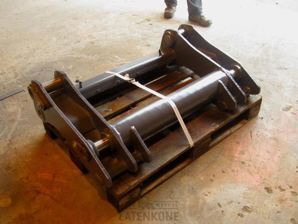 Volvo pikakiinnike L120B hydraulinen - מצמד מהיר עבור מכונת בנייה: תמונה 3 Volvo pikakiinnike L120B hydraulinen - מצמד מהיר עבור מכונת בנייה: תמונה 3
