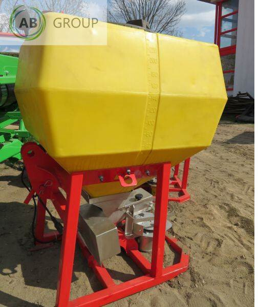APV Siewnik poplonów 250 l USZKODZONY / DOSTĘPNY OD RĘ - מפזרת דשן: תמונה 5 APV Siewnik poplonów 250 l USZKODZONY / DOSTĘPNY OD RĘ - מפזרת דשן: תמונה 5