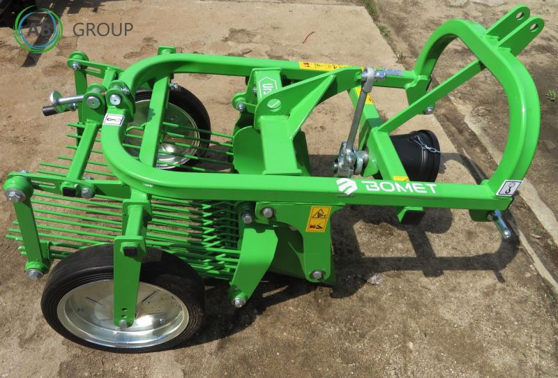 Bomet Ursa Z655/1 vibrating potato digger with rear discharge – available immediately - מקצרת תפוחי אדמה: תמונה 2 Bomet Ursa Z655/1 vibrating potato digger with rear discharge – available immediately - מקצרת תפוחי אדמה: תמונה 2