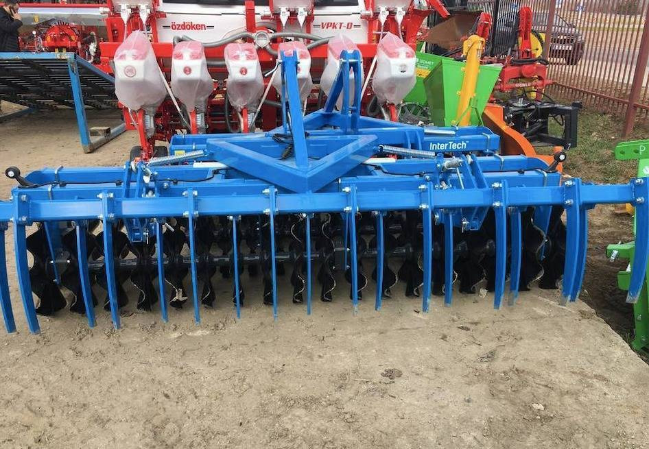 Inter-Tech front disc cultivator 3 m with flat bar drag BAP02 - משדדת דיסק: תמונה 1 Inter-Tech front disc cultivator 3 m with flat bar drag BAP02 - משדדת דיסק: תמונה 1