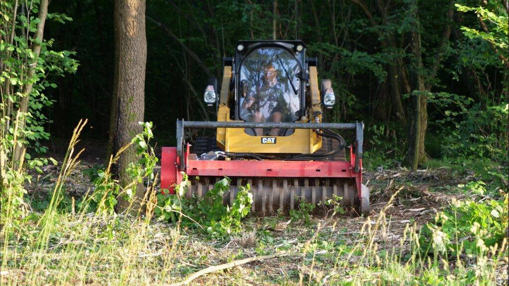 Kovaco 1.65 forestry mulcher for skid loaders - גוזם עשבים ליערות: תמונה 3 Kovaco 1.65 forestry mulcher for skid loaders - גוזם עשבים ליערות: תמונה 3