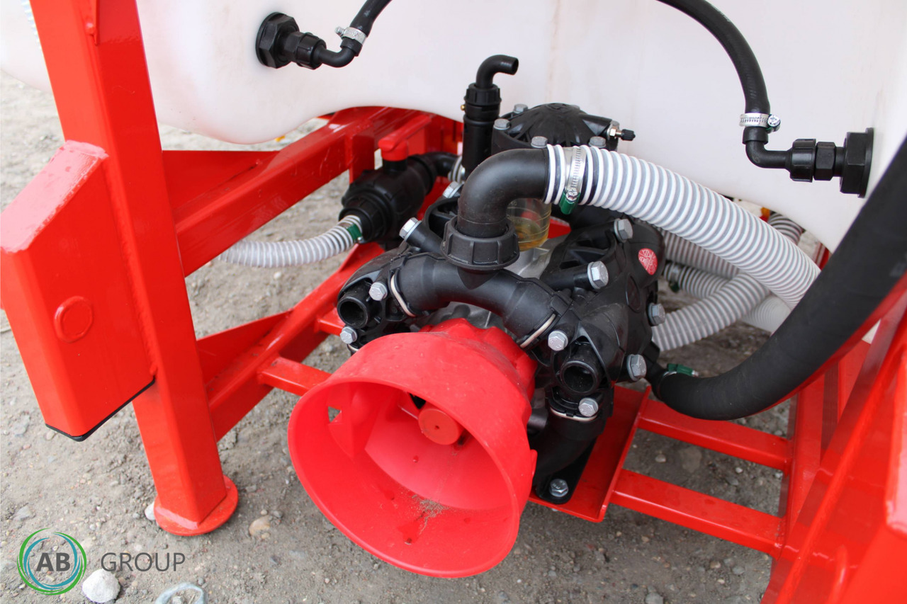 Lisicki PO35/4 1000l sprayer - מרסס נגרר: תמונה 4 Lisicki PO35/4 1000l sprayer - מרסס נגרר: תמונה 4