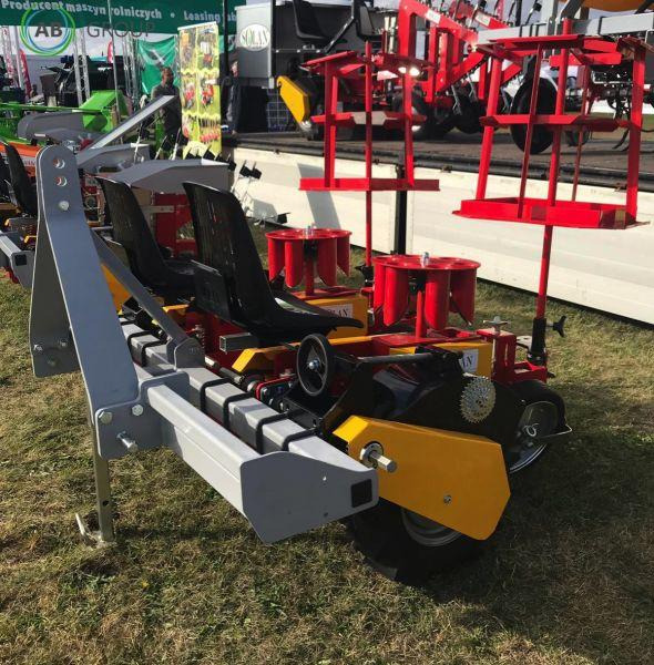 Semi-automatic carousel planter 2 rows Solan S219 K - ציוד זריעה: תמונה 1 Semi-automatic carousel planter 2 rows Solan S219 K - ציוד זריעה: תמונה 1