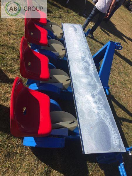 Taret seeding planter 4-rows - ציוד זריעה: תמונה 2 Taret seeding planter 4-rows - ציוד זריעה: תמונה 2