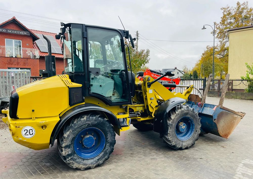 Caterpillar 908H - מעמיס גלגלים: תמונה 4 Caterpillar 908H - מעמיס גלגלים: תמונה 4