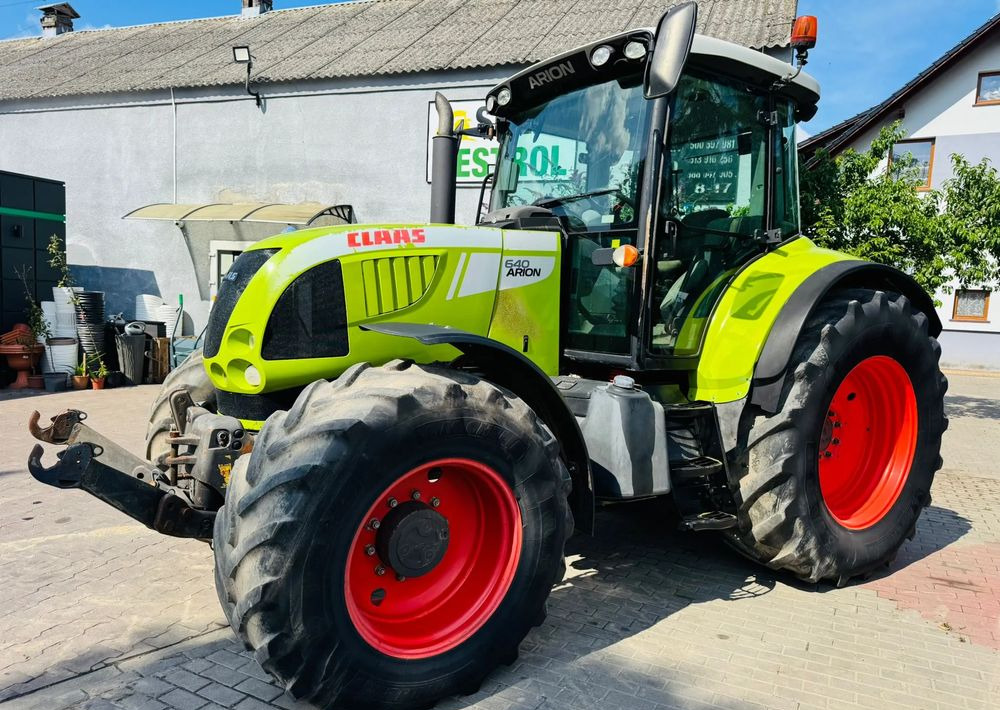Claas Arion 640 - טרקטור חקלאי: תמונה 1 Claas Arion 640 - טרקטור חקלאי: תמונה 1