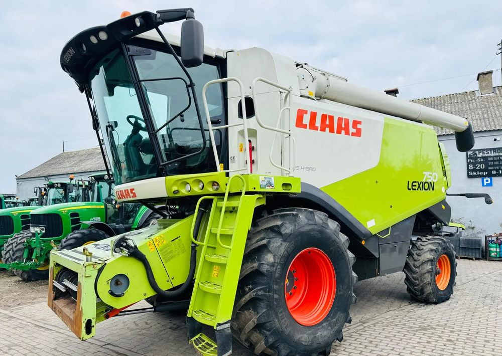 Claas LEXION 750 APS HYBRID - מקצרת קומבינה: תמונה 2 Claas LEXION 750 APS HYBRID - מקצרת קומבינה: תמונה 2