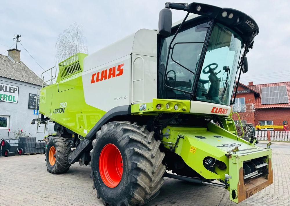 Claas LEXION 750 APS HYBRID - מקצרת קומבינה: תמונה 4 Claas LEXION 750 APS HYBRID - מקצרת קומבינה: תמונה 4