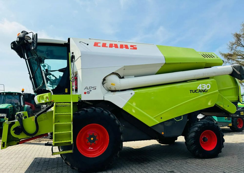 Claas Tucano 430 APS - מקצרת קומבינה: תמונה 1 Claas Tucano 430 APS - מקצרת קומבינה: תמונה 1