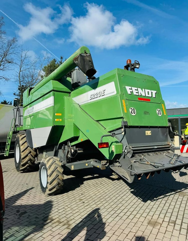 Fendt 5220E - מקצרת קומבינה: תמונה 3 Fendt 5220E - מקצרת קומבינה: תמונה 3