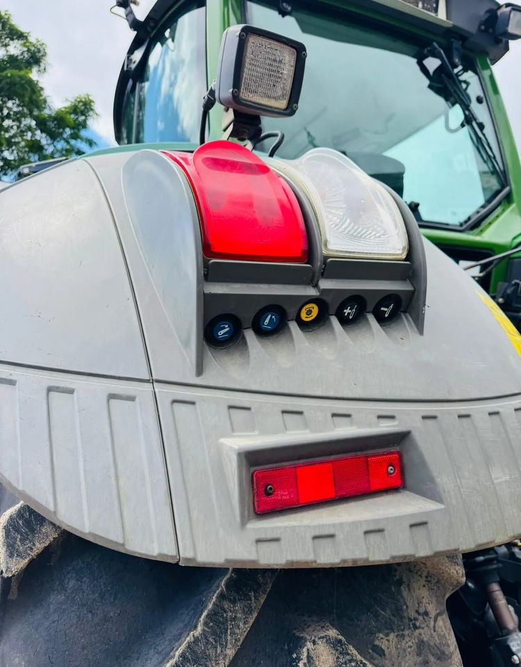 טרקטור חקלאי Fendt 828 Vario Profi Plus: תמונה 8