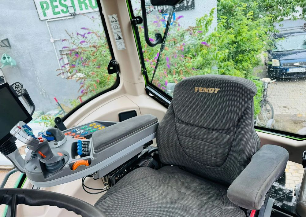 טרקטור חקלאי Fendt 828 Vario Profi Plus: תמונה 14