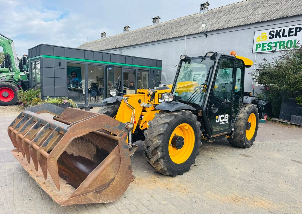 JCB 527-58 AGRI PLUS - מפעיל טלסקופי: תמונה 1 JCB 527-58 AGRI PLUS - מפעיל טלסקופי: תמונה 1