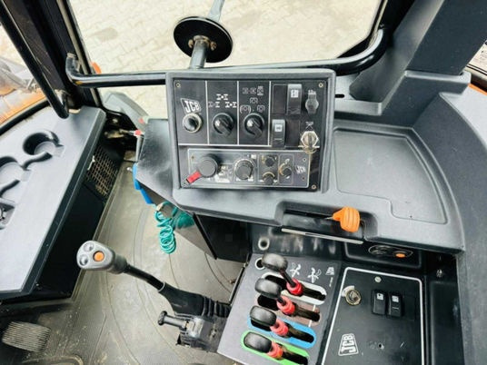 טרקטור חקלאי JCB Fastrac 3200 80KM/H 2014 rok! 215 KONI! Zobacz! 3230,4220,3185: תמונה 8