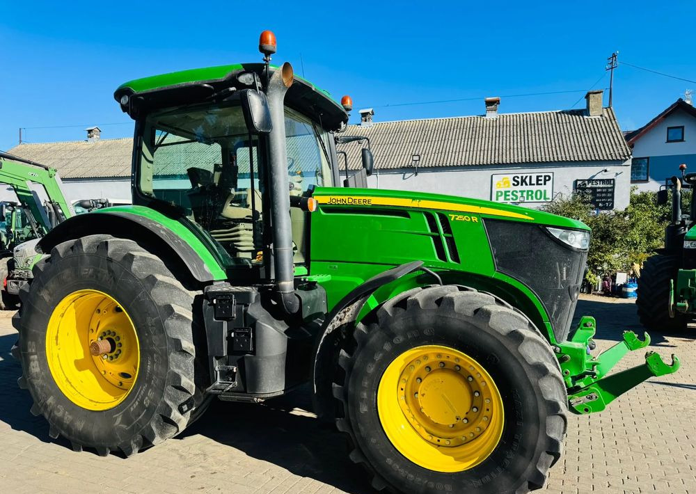 John Deere 7250R - טרקטור חקלאי: תמונה 3 John Deere 7250R - טרקטור חקלאי: תמונה 3