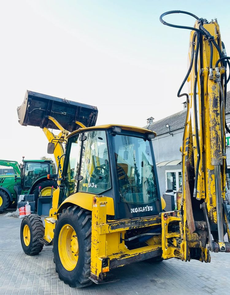 Komatsu WB93R - מחפרון: תמונה 5 Komatsu WB93R - מחפרון: תמונה 5