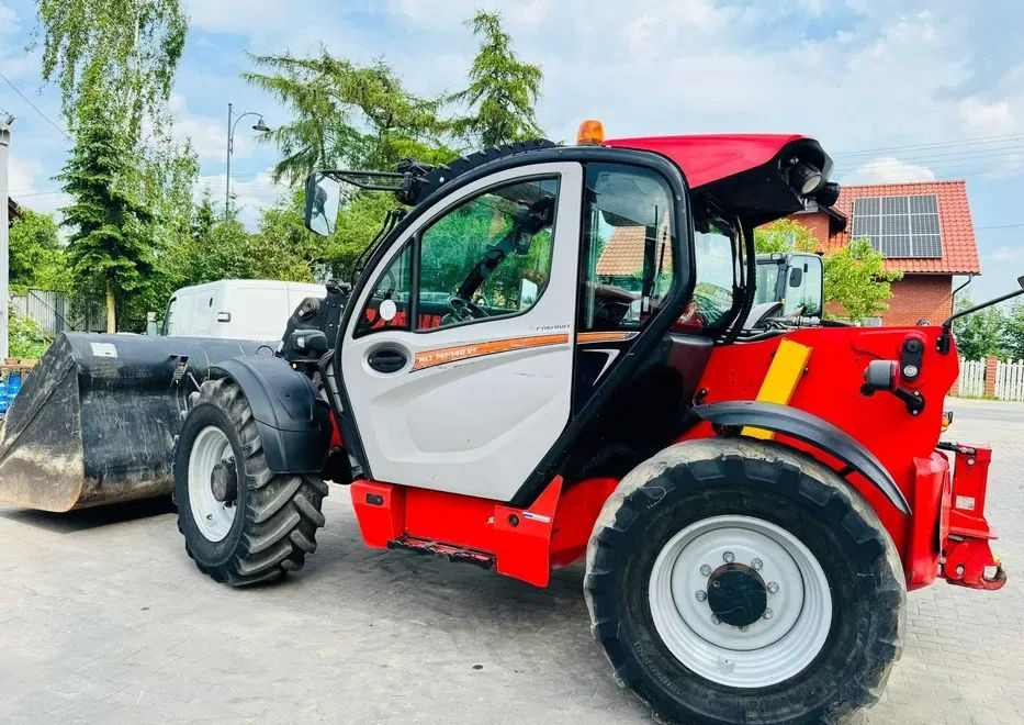 Manitou 741-140 V+ PREMIUM - מפעיל טלסקופי: תמונה 1 Manitou 741-140 V+ PREMIUM - מפעיל טלסקופי: תמונה 1