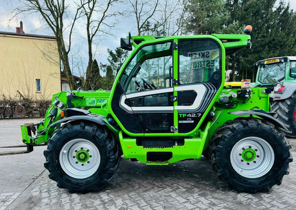 Merlo TF 42.7 CS - מפעיל טלסקופי: תמונה 2 Merlo TF 42.7 CS - מפעיל טלסקופי: תמונה 2