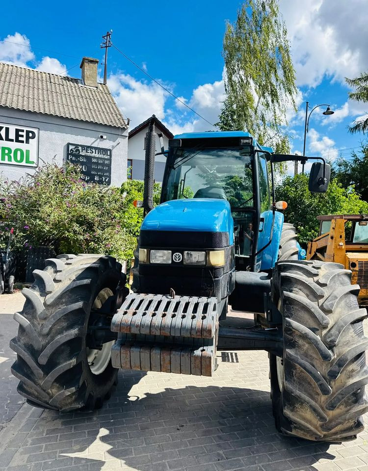New Holland 8360 - טרקטור חקלאי: תמונה 2 New Holland 8360 - טרקטור חקלאי: תמונה 2