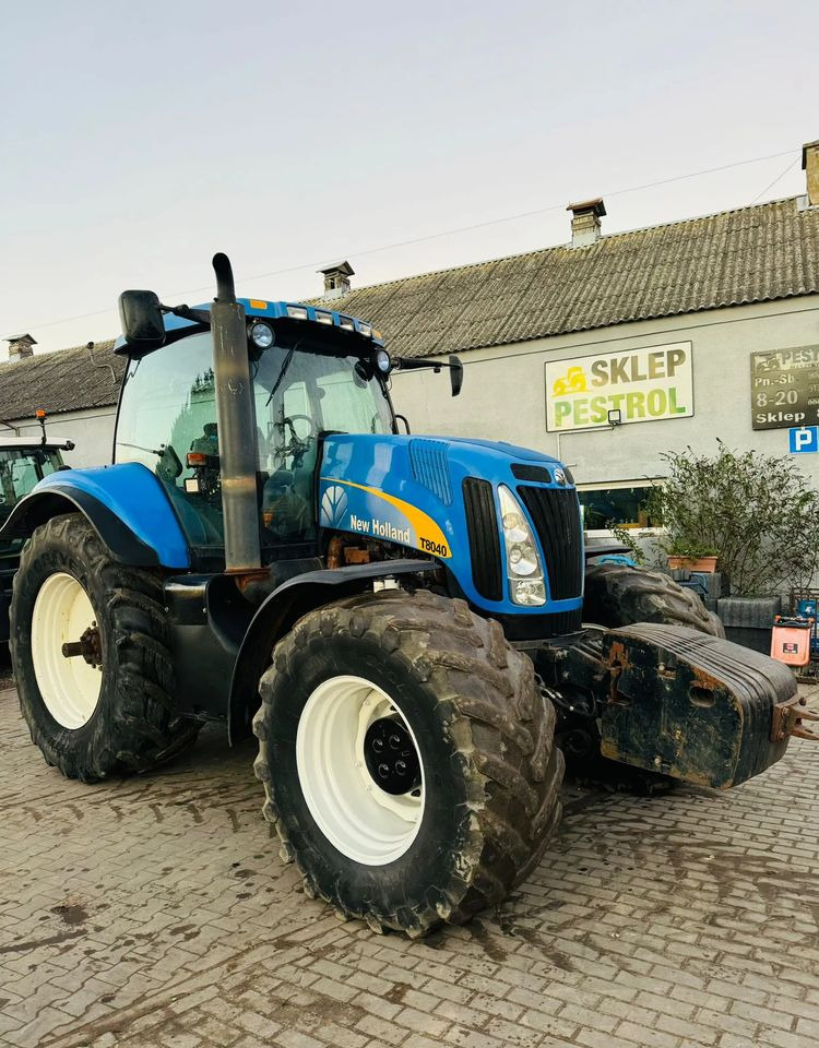 New Holland T8040 - טרקטור חקלאי: תמונה 2 New Holland T8040 - טרקטור חקלאי: תמונה 2