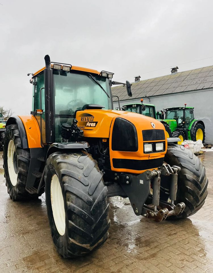 Renault Ares 826 RZ - טרקטור חקלאי: תמונה 1 Renault Ares 826 RZ - טרקטור חקלאי: תמונה 1