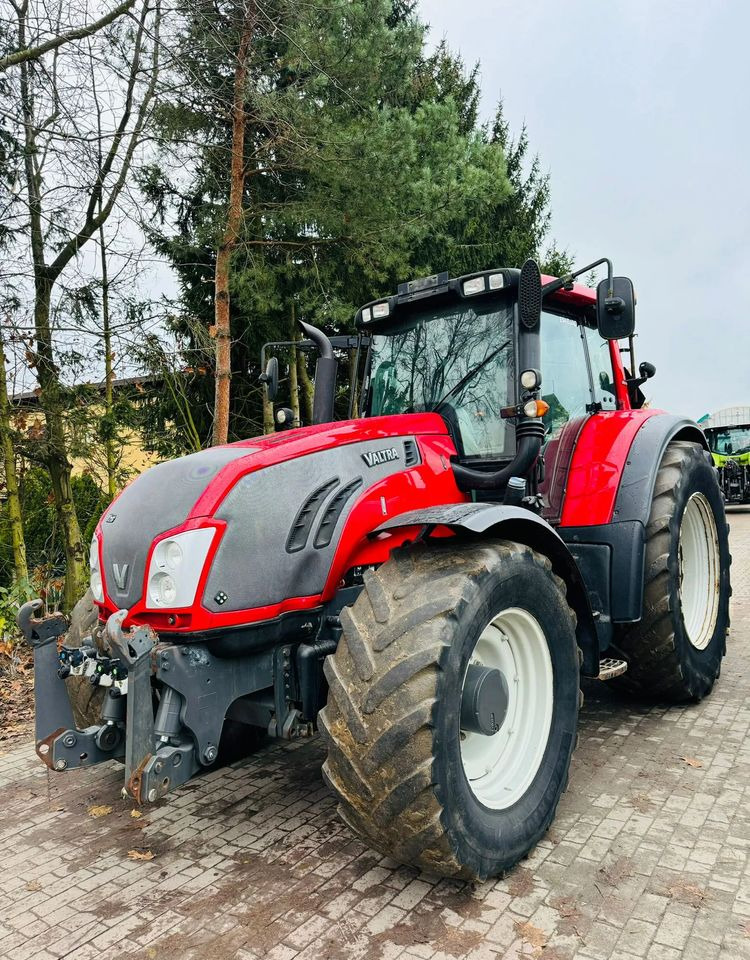 Valtra T213 - טרקטור חקלאי: תמונה 2 Valtra T213 - טרקטור חקלאי: תמונה 2