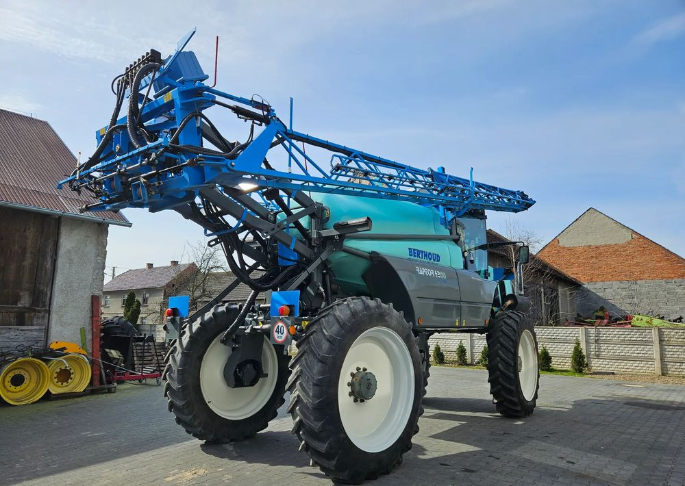 Berthoud Raptor 4200 D.P. TRONIC - מרסס: תמונה 4 Berthoud Raptor 4200 D.P. TRONIC - מרסס: תמונה 4