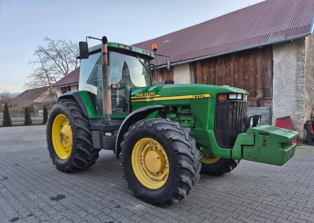 John Deere 8310 - טרקטור חקלאי: תמונה 2 John Deere 8310 - טרקטור חקלאי: תמונה 2