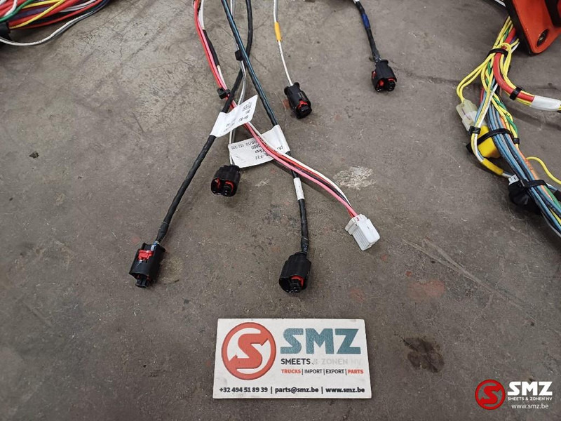 Caterpillar Cabin wire harness Caterpillar - כבלים/ רתמת חוט עבור משאית: תמונה 3 Caterpillar Cabin wire harness Caterpillar - כבלים/ רתמת חוט עבור משאית: תמונה 3