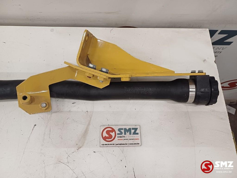 Caterpillar Hose + cap engine oil filler + plates Caterpillar - מנוע וחלקים עבור ציוד לטיפול בחומרים: תמונה 2 Caterpillar Hose + cap engine oil filler + plates Caterpillar - מנוע וחלקים עבור ציוד לטיפול בחומרים: תמונה 2
