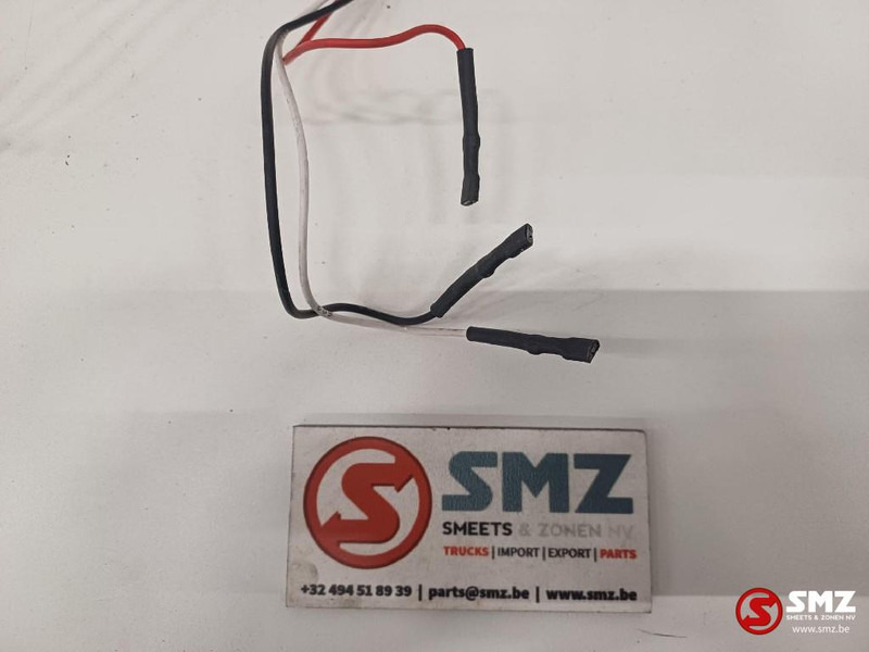 Caterpillar Lightning wire harness Caterpillar - כבלים/ רתמת חוט עבור משאית: תמונה 3 Caterpillar Lightning wire harness Caterpillar - כבלים/ רתמת חוט עבור משאית: תמונה 3