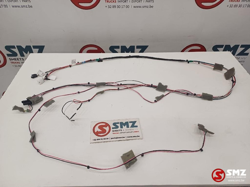 Caterpillar Lightning wire harness Caterpillar - כבלים/ רתמת חוט עבור משאית: תמונה 1 Caterpillar Lightning wire harness Caterpillar - כבלים/ רתמת חוט עבור משאית: תמונה 1