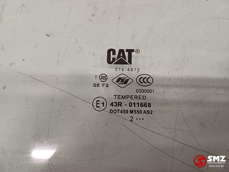 Caterpillar Rear glass Caterpillar - חלון וחלקים עבור ציוד לטיפול בחומרים: תמונה 2 Caterpillar Rear glass Caterpillar - חלון וחלקים עבור ציוד לטיפול בחומרים: תמונה 2