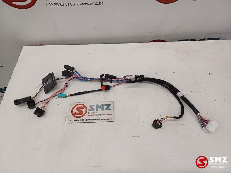 Caterpillar Wiring harness left hand console Caterpillar - כבלים/ רתמת חוט עבור משאית: תמונה 1 Caterpillar Wiring harness left hand console Caterpillar - כבלים/ רתמת חוט עבור משאית: תמונה 1