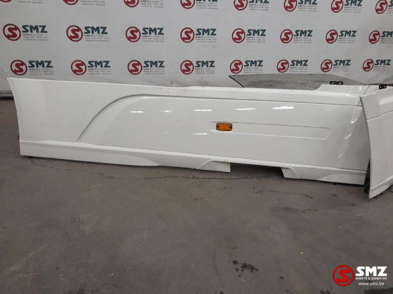 DAF Occ set side skirts L/R DAF - מסגרת/ שלדה עבור משאית: תמונה 2 DAF Occ set side skirts L/R DAF - מסגרת/ שלדה עבור משאית: תמונה 2