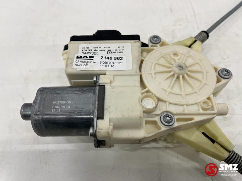 DAF Raambediening rechts DAF 2148562 - מנוע הרמת חלון עבור משאית: תמונה 2 DAF Raambediening rechts DAF 2148562 - מנוע הרמת חלון עבור משאית: תמונה 2