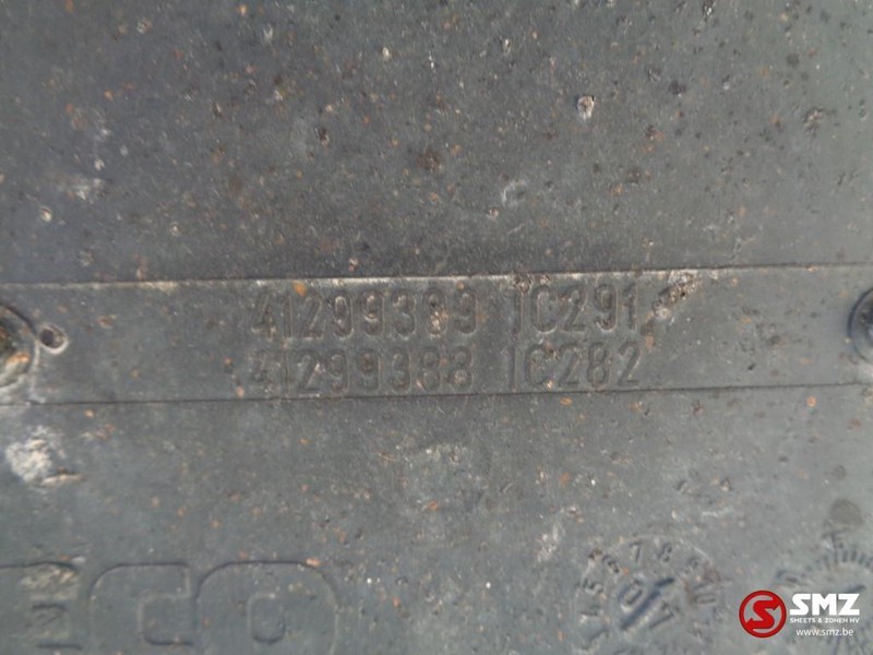 Iveco Occ spatbord rechts iveco stralis - כנפון עבור משאית: תמונה 4 Iveco Occ spatbord rechts iveco stralis - כנפון עבור משאית: תמונה 4