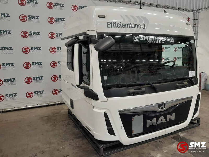 MAN Occ Cabine compleet MAN TGX EURO 6 - תא ופנים הרכב עבור משאית: תמונה 4 MAN Occ Cabine compleet MAN TGX EURO 6 - תא ופנים הרכב עבור משאית: תמונה 4