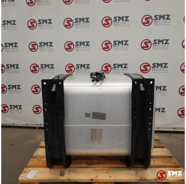 MAN Occ brandstoftank 330L + brandstofniveausensor + s - מכל דלק עבור משאית: תמונה 2 MAN Occ brandstoftank 330L + brandstofniveausensor + s - מכל דלק עבור משאית: תמונה 2