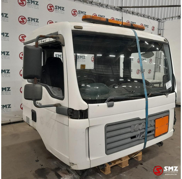 MAN Occ cabine RHD MAN TGA - תא ופנים הרכב עבור משאית: תמונה 2 MAN Occ cabine RHD MAN TGA - תא ופנים הרכב עבור משאית: תמונה 2