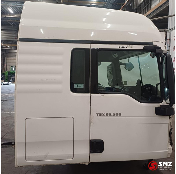 MAN Occ cabine RHD MAN TGX - תא ופנים הרכב עבור משאית: תמונה 4 MAN Occ cabine RHD MAN TGX - תא ופנים הרכב עבור משאית: תמונה 4