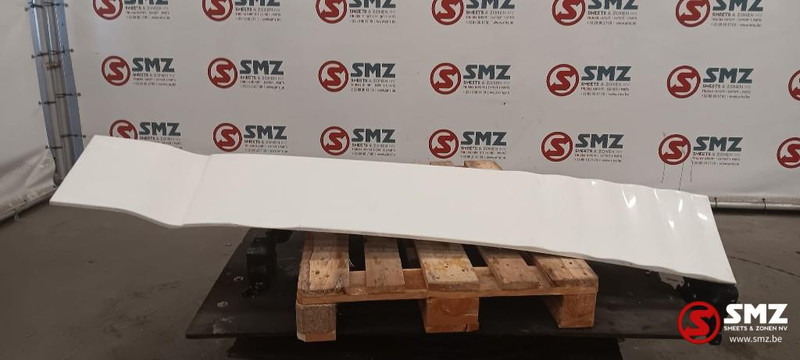 MAN Occ cabinespoiler rechts MAN - אווירודינמיקה/ ספוילר עבור משאית: תמונה 1 MAN Occ cabinespoiler rechts MAN - אווירודינמיקה/ ספוילר עבור משאית: תמונה 1