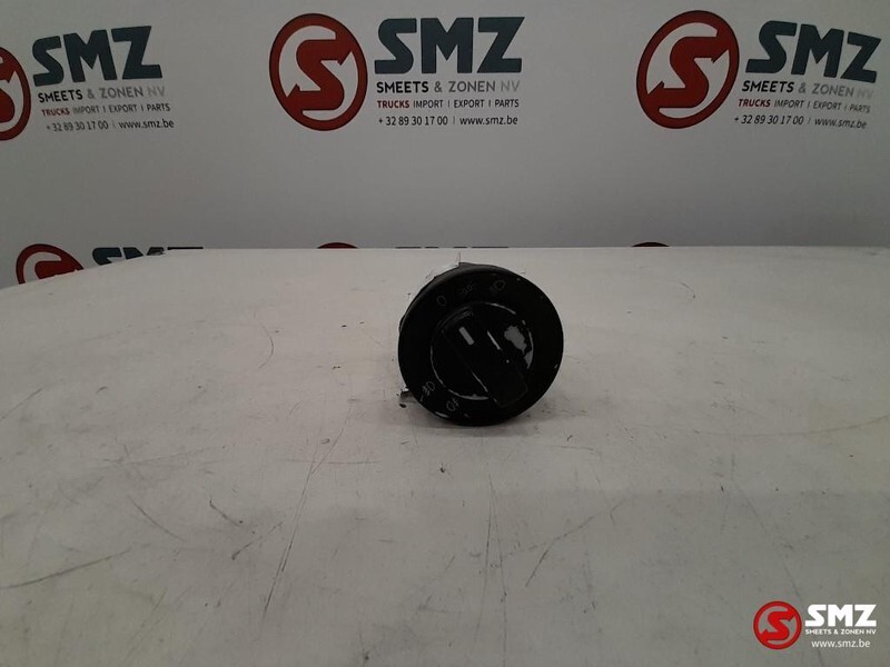 MAN Occ koplampschakelaar MAN TGX 81255056877 - תא ופנים הרכב עבור משאית: תמונה 1 MAN Occ koplampschakelaar MAN TGX 81255056877 - תא ופנים הרכב עבור משאית: תמונה 1